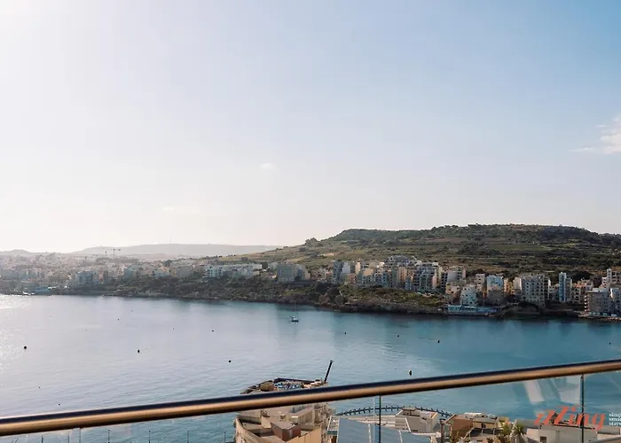 Stylish Seaview Retreat In St Pauls Bay