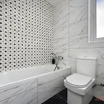 Apartment Stylish Seaview Retreat In St Pauls Bay *