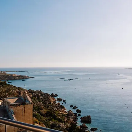 Malta's Instaworthy Stunning Seaview Penthouse * خليج سانت بول