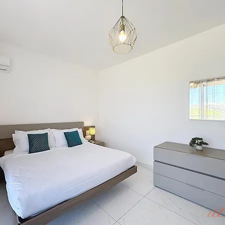 Lägenhet Stylish Seaview Retreat In St Pauls Bay